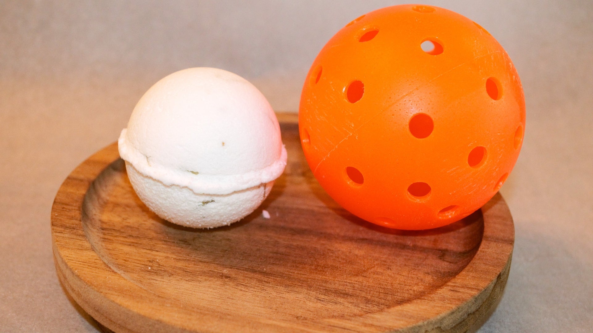 Rosemary & Peppermint Naked Bath Bomb - Dye Free Aromatherapy